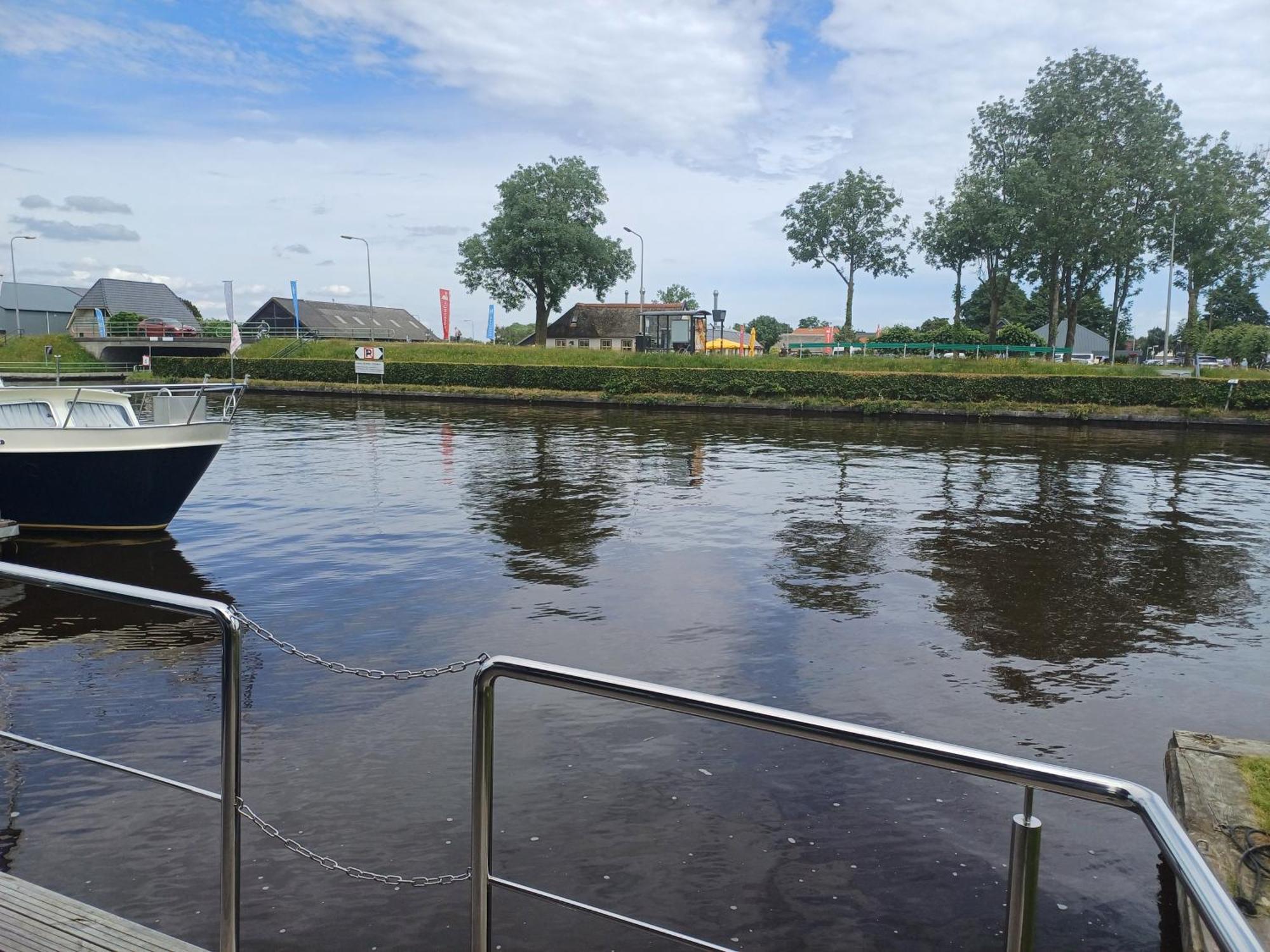 Hotel Bed-On-A-Boat Giethoorn Exterior foto
