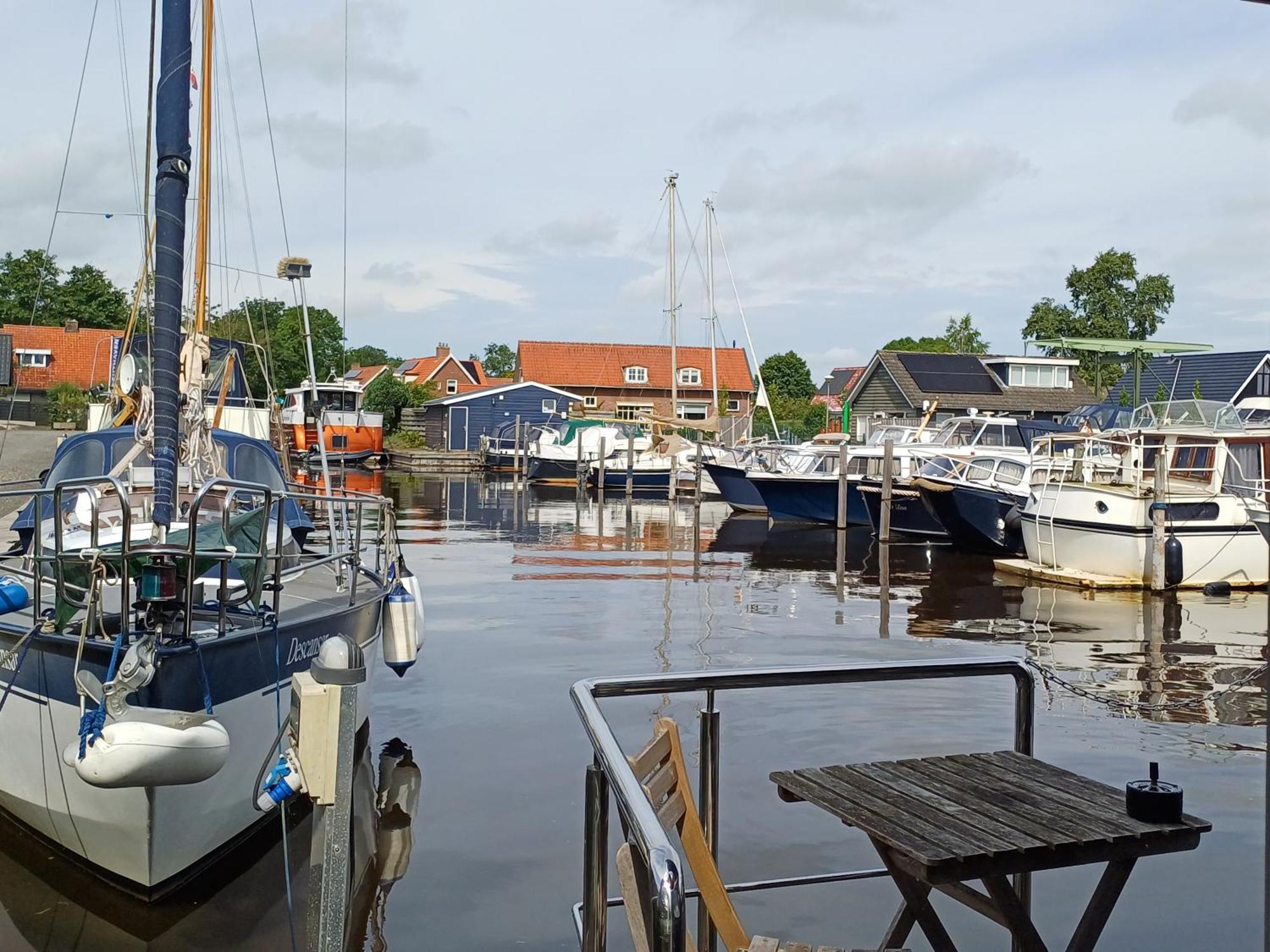 Hotel Bed-On-A-Boat Giethoorn Exterior foto